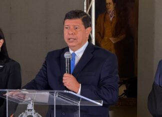 Héctor Ordóñez asume como nuevo ministro de Estrategia y Comunicaciones