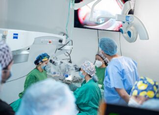 Israel dona equipo oftalmológico al Hospital San Felipe para tratar el glaucoma