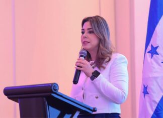 María Antonieta Mejía inaugura programa de liderazgo para mujeres en la gestión pública
