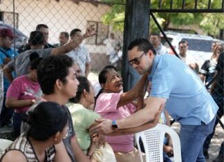 Entregan aires acondicionados para mejorar condiciones en aulas de Nacaome