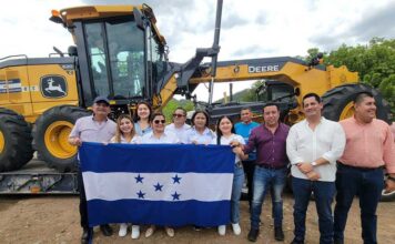 El Triunfo recibe maquinaria pesada para fortalecer el mantenimiento de su red vial
