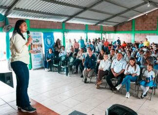 Congreso Nacional y PMA supervisan entrega de raciones frescas a estudiantes en Morolica
