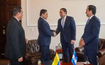 Tomás Zambrano visita Senado de Colombia para fortalecer cooperación en seguridad y modernización parlamentaria