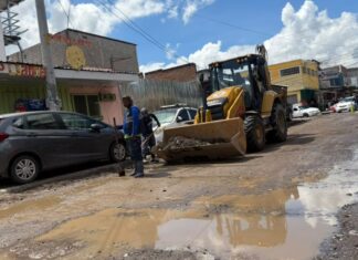 Alcaldía mantiene labores de limpieza tras inundaciones en la colonia Arturo Quezada